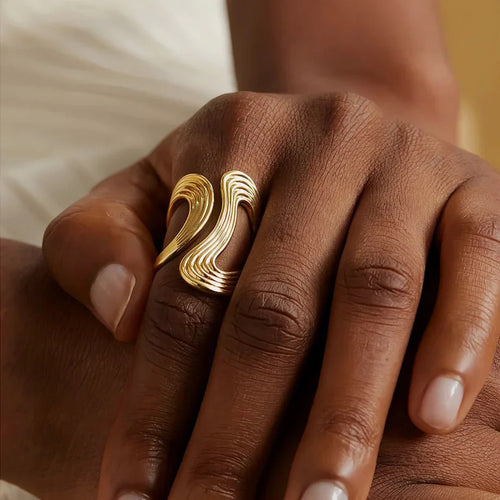 Skanto | Modern Spiral Teksturert Ring