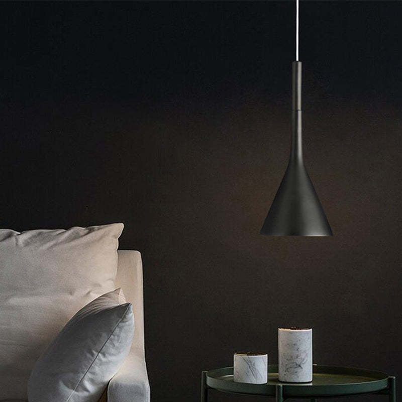 Skanto | Moderne Triangel Pendellampe - Trionda