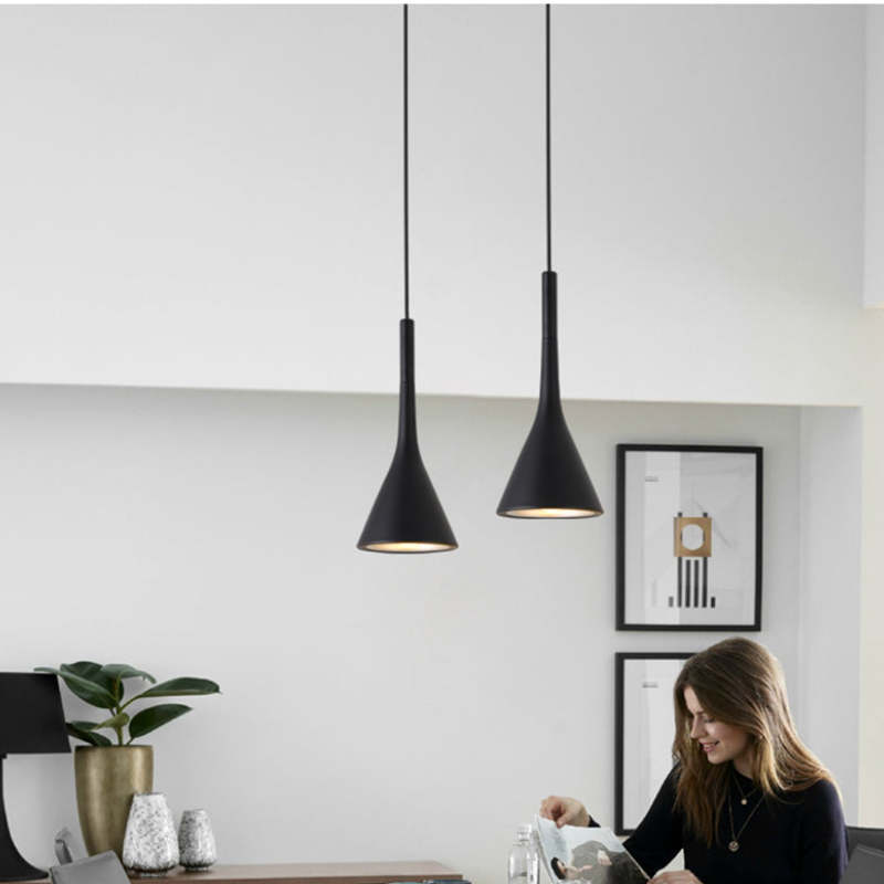 Frendorf | Moderne Triangel Pendellampe - Trionda