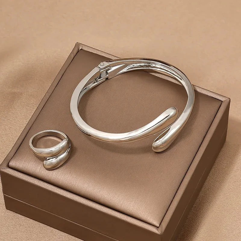 Skanto | Modern Wrap Choker Necklace, Bracelet, Ring Set