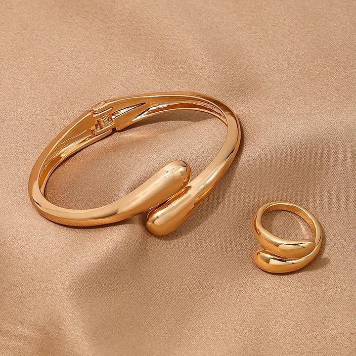 Skanto | Modern Wrap Choker Necklace, Bracelet, Ring Set