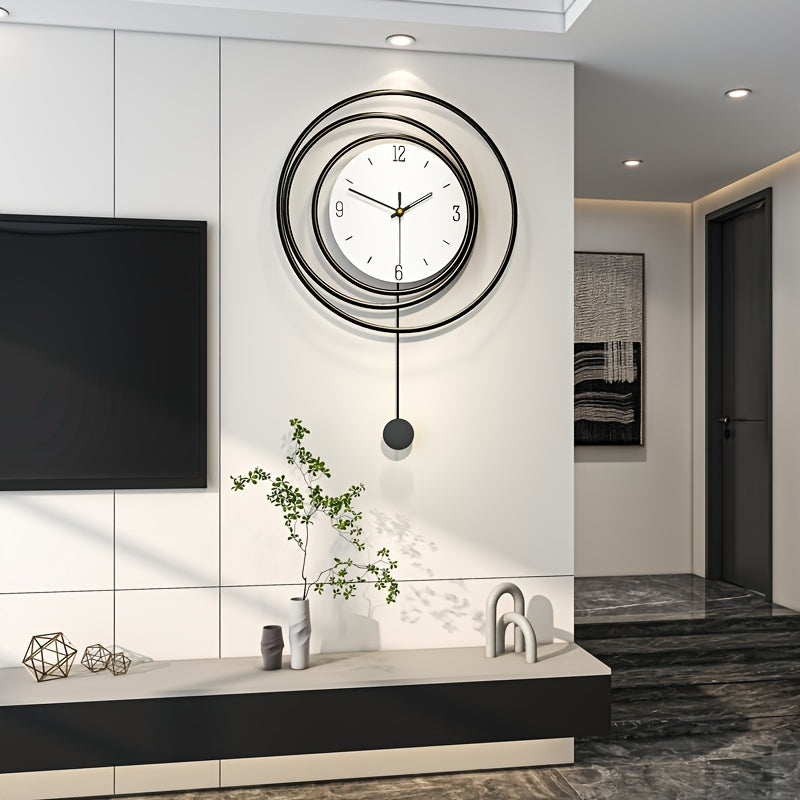 Skanto | Moderne klokke med metallfinish