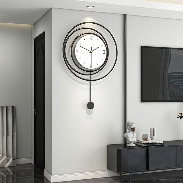 Skanto | Moderne klokke med metallfinish