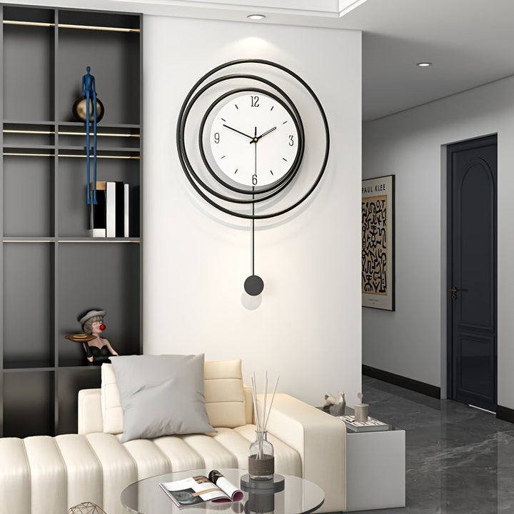Skanto | Moderne klokke med metallfinish