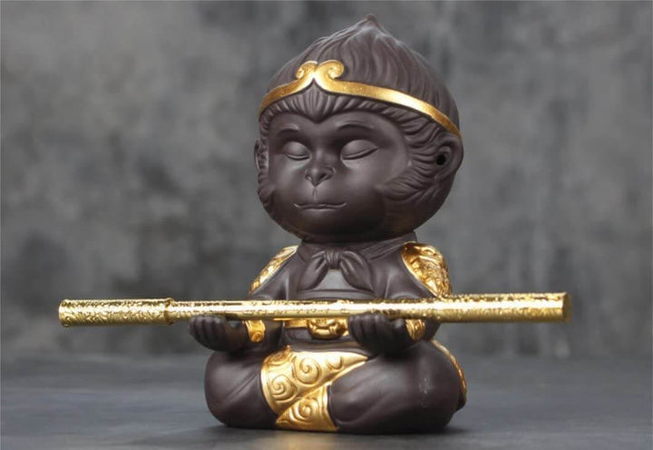 Skanto | Monkey King i Meditasjon Dekorativ Statue med Karakter