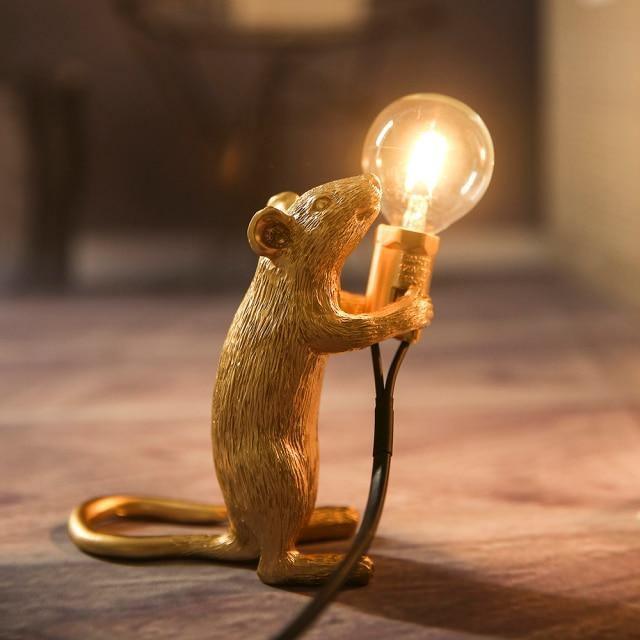 Skanto | Muse lampe - Unik og stilfull dekorasjon for hjemmet