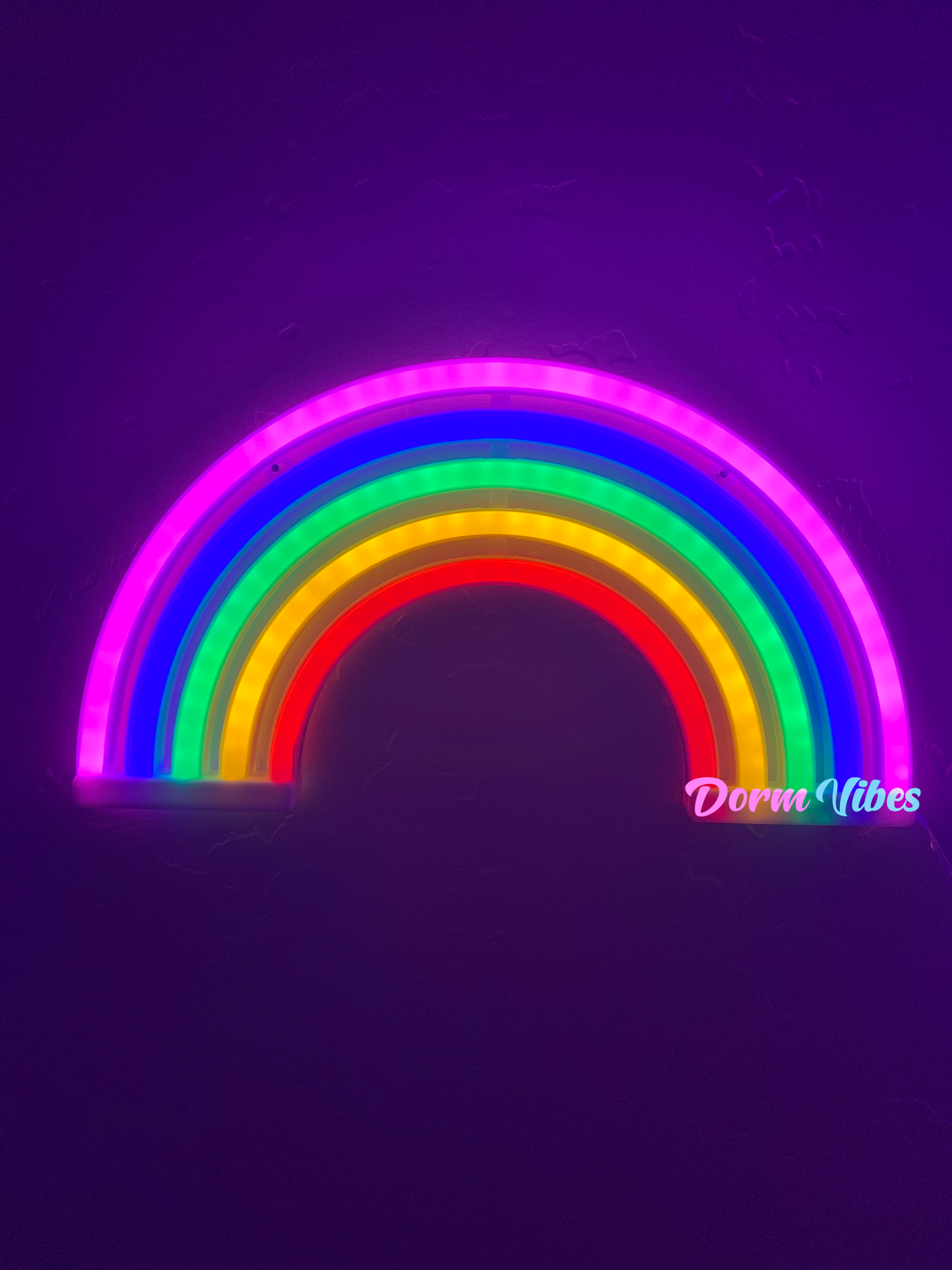 Skanto | Neon Regnbue Skjold
