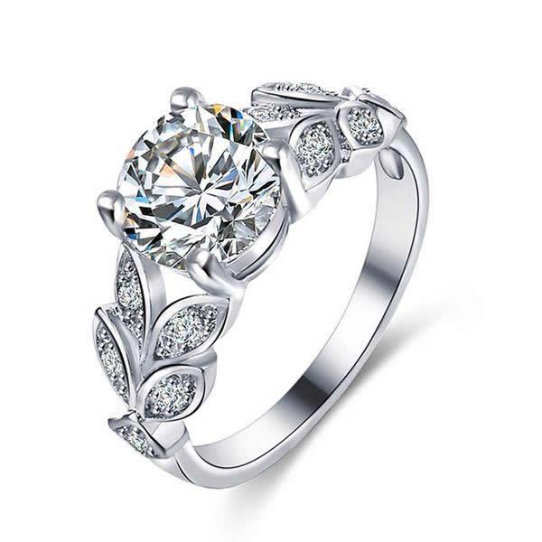 Crystal Center Flower Ring | Skanto