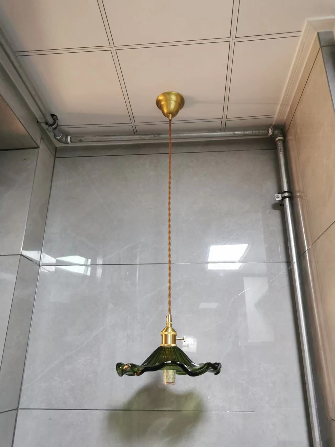 Norvo | NORDISK DESIGN LED HENGENDE LAMPE | FARGET GLASS & KOPPER BELYSNING FOR SOVEROM, STUE & BAR