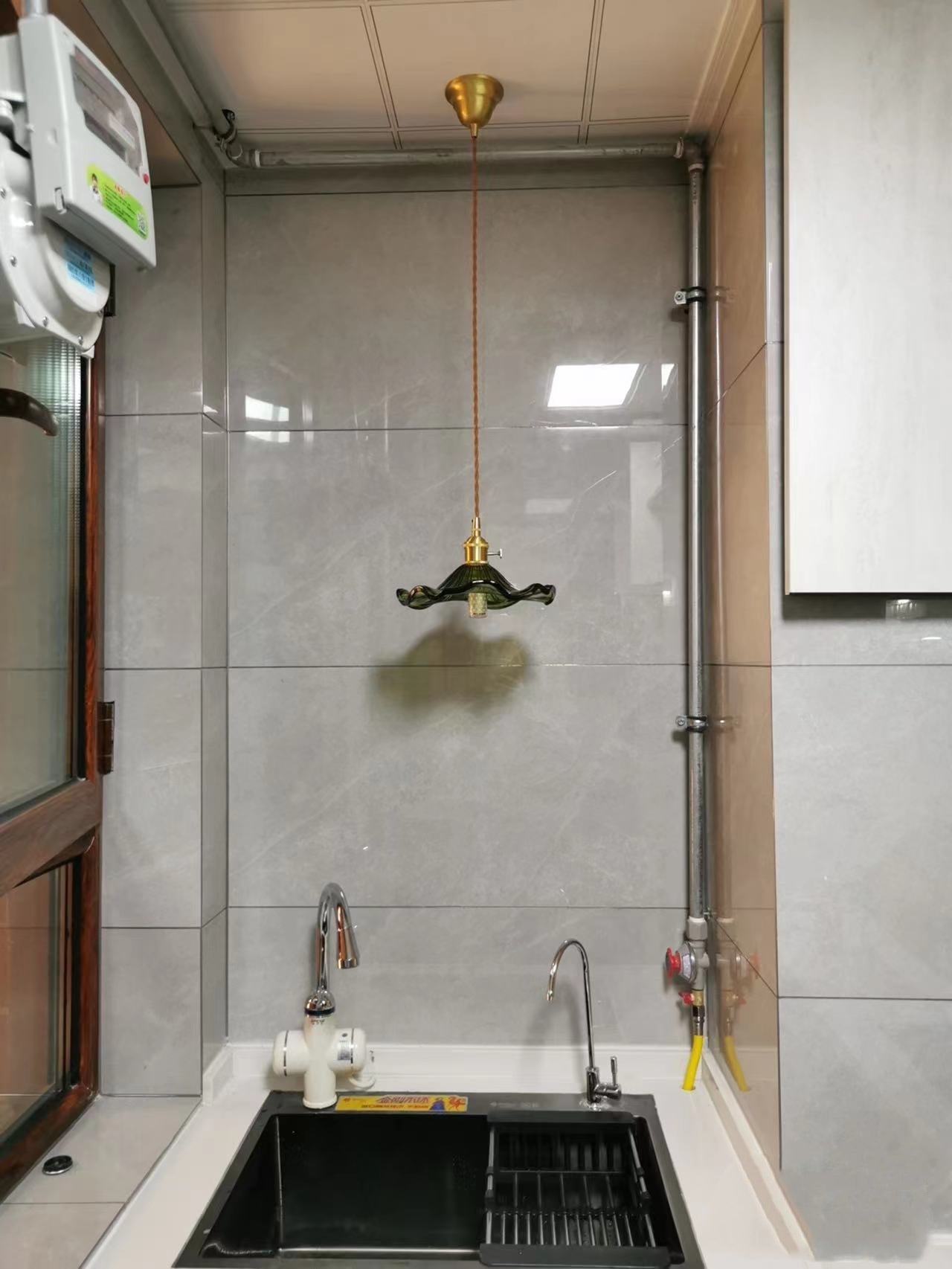 Norvo | NORDISK DESIGN LED HENGENDE LAMPE | FARGET GLASS & KOPPER BELYSNING FOR SOVEROM, STUE & BAR