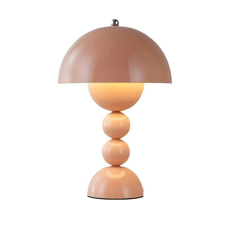 Skanto | Moderne Bordlampe i Skandinavisk Design med Gull Detaljer