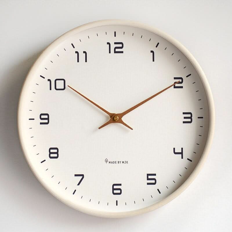 NordicTime Treveggur Klokke Stille Skandinavisk | Skanto
