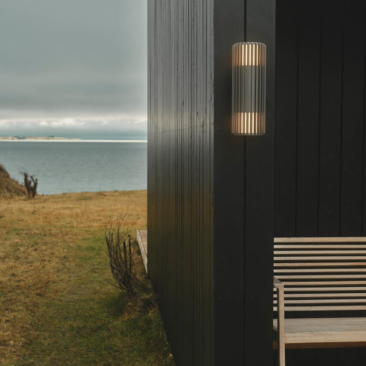 Skanto | Stilig utendørs vegglampe opp-ned