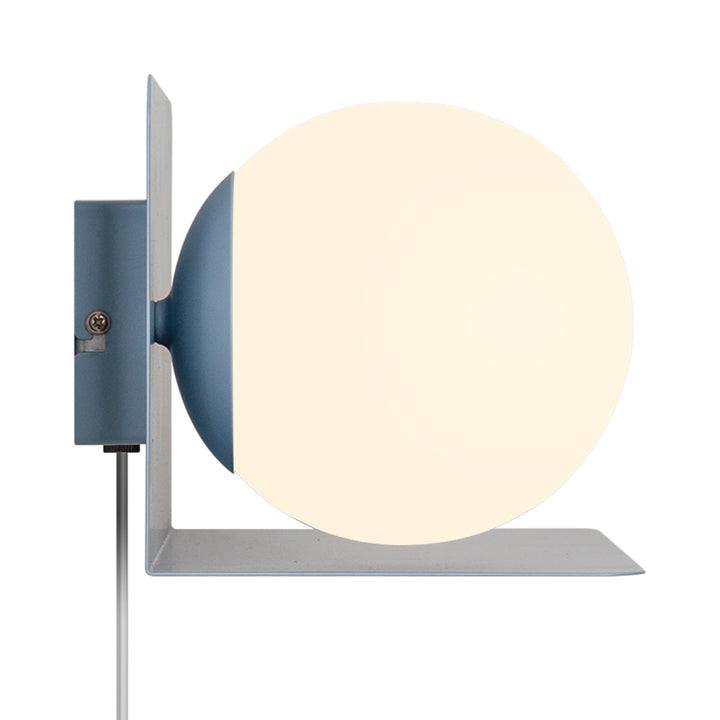 Skanto | Vegglampe med funksjonell hylle for moderne interiør