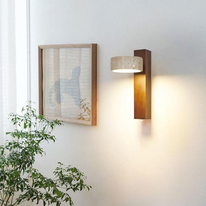 Skanto | Elfenbenfarget Travertin Vegglampe