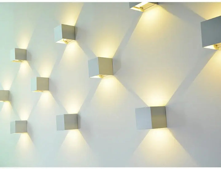 Skanto | Oppladbar vegglampe med sensor
