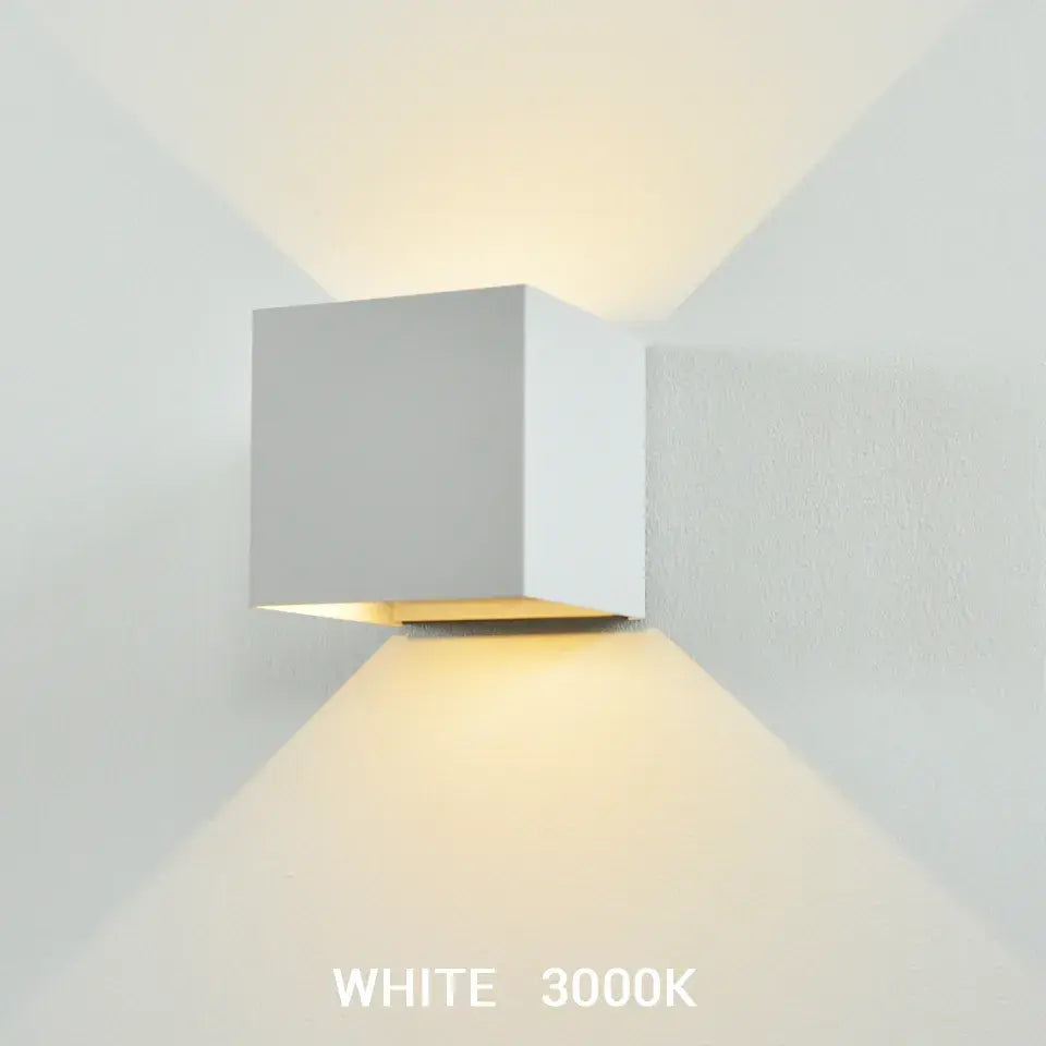 Skanto | Oppladbar vegglampe med sensor