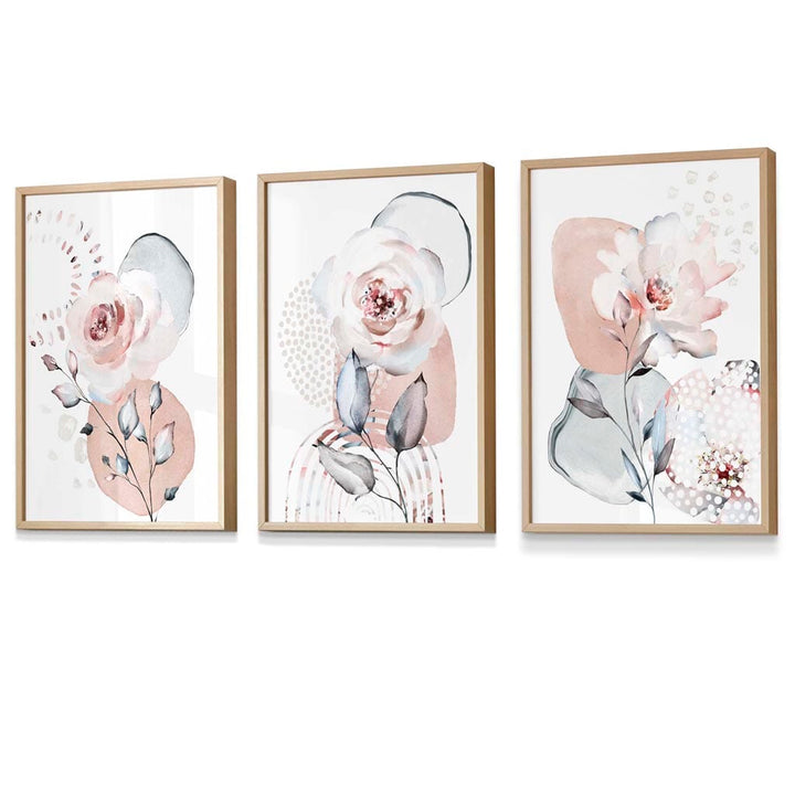 Abstrakt, rosa og grå blomsterveggkunst med rammer