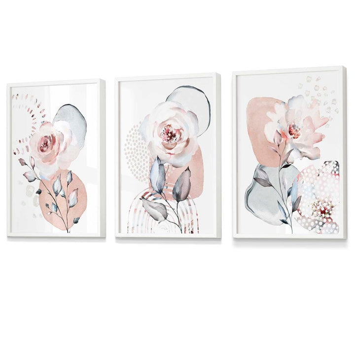 Abstrakt, rosa og grå blomsterveggkunst med rammer