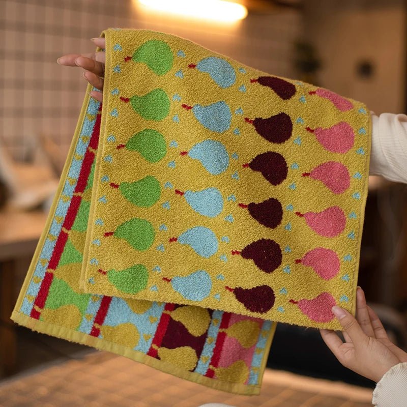 Skanto | Myk barnehandduk laget av bomull med pæremotiv