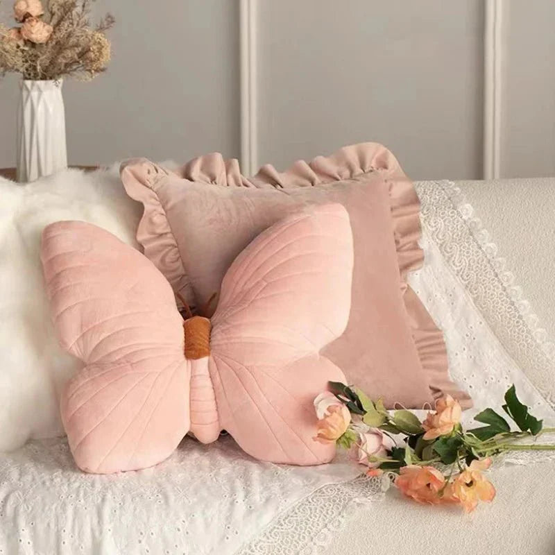 Rosa Plys Sommerfuglpute for Sofa og Soverom | Skanto
