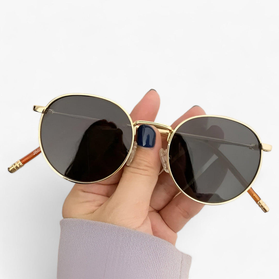 Unisex designer sunglasses with round lenses - Nova | Skanto