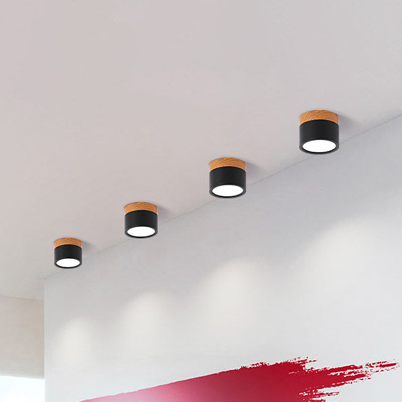 Skanto | Elegance of Light Liten taklampe med en unik glød