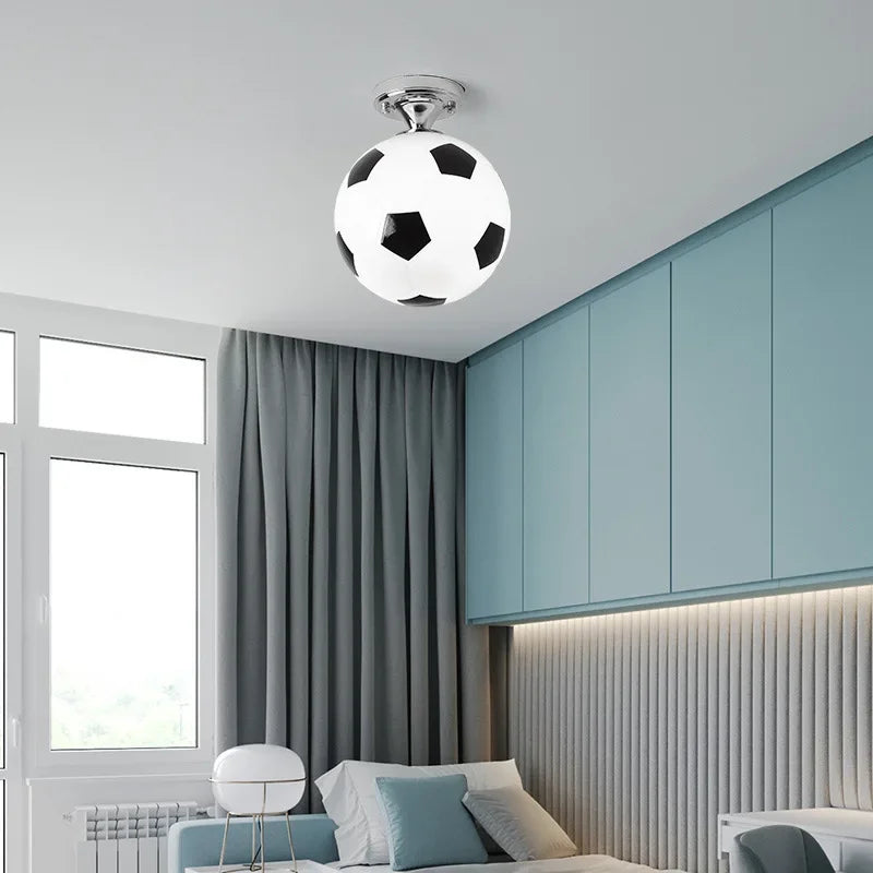Skanto | Fußball-Deckenlampe | Dekorative Kinderzimmerleuchte