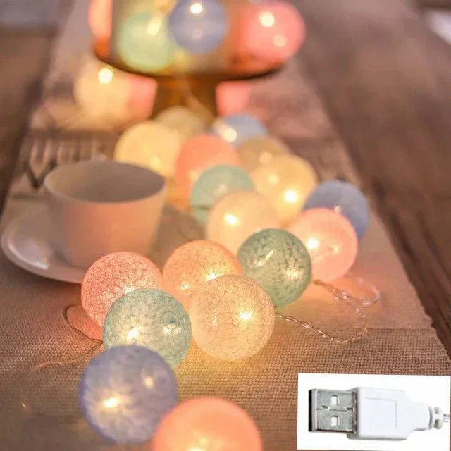 Vakre pastell bomull ball fe-lamper krans