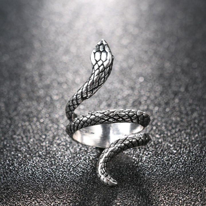 Covet - Serpentine Ring | Skanto