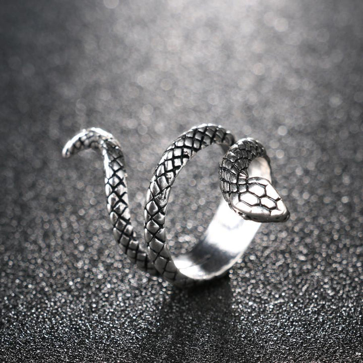 Covet - Serpentine Ring | Skanto