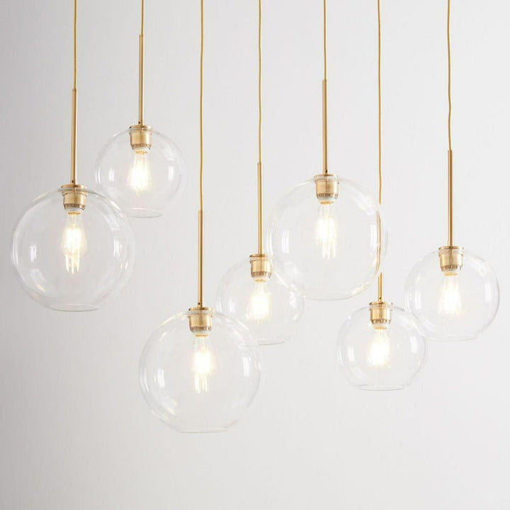 Moderne pendellamper laget av glasskuler