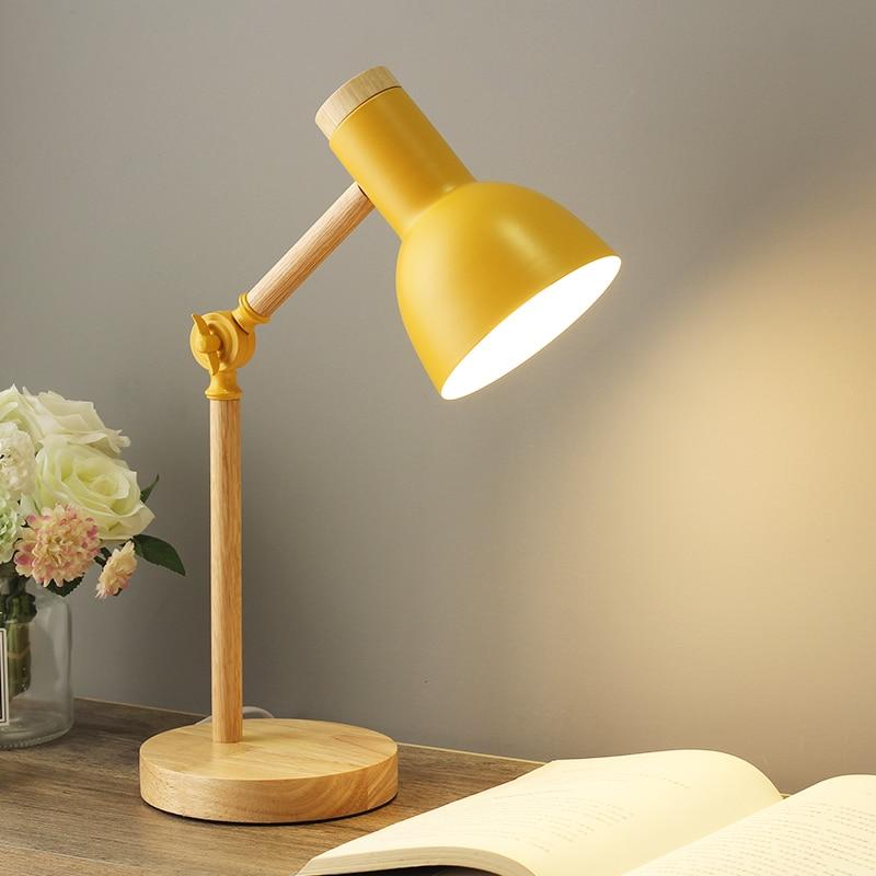 Skanto | LuminoShade – Moderne skrivebordslampe laget av tre i skandinavisk stil
