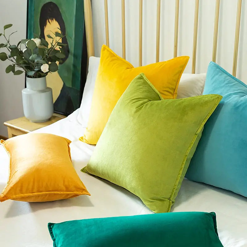 Skanto | VelvetLuxe – Elegant fløyelsputetrekk med raffinerte detaljer