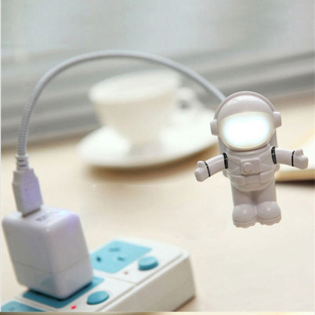 Astronaut USB Lys | Skanto
