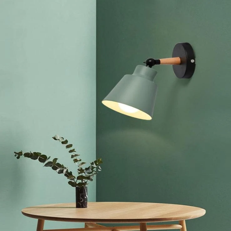 Skanto | RoyaleGlow Sleek Modern Wood Wall Lamp - Moderne Hjemmelys