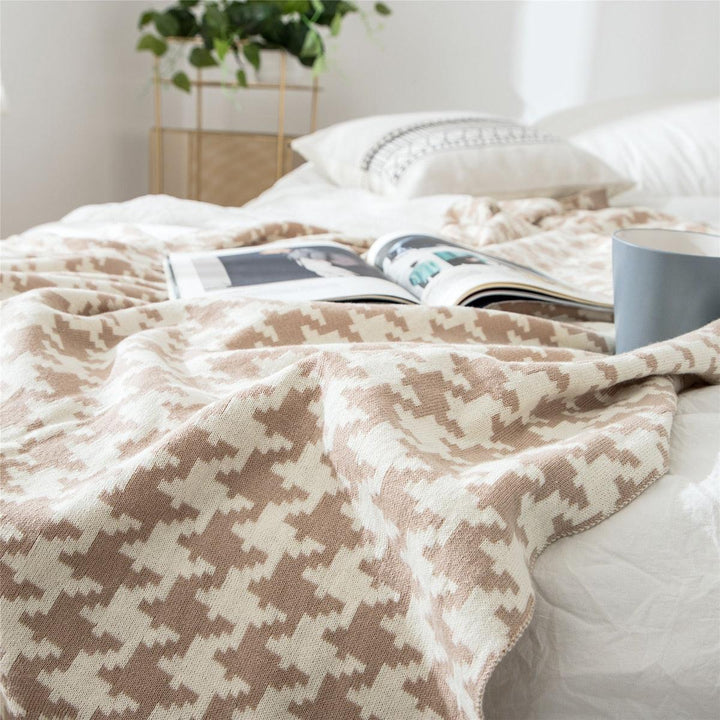 Skanto | PlaidLuxe Houndstooth Kasteteppe | Rutete Design | Myk & Koselig | Ulike Størrelser