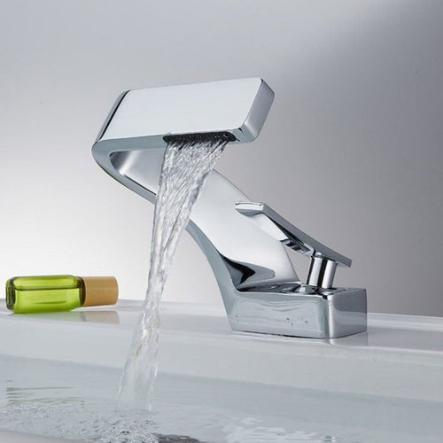 Norvo | Modern design curved faucet