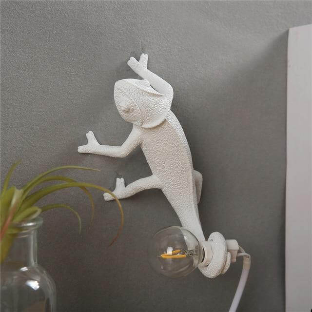 Nordic Modern Chameleon Cheetah Desk Lamp | Skanto