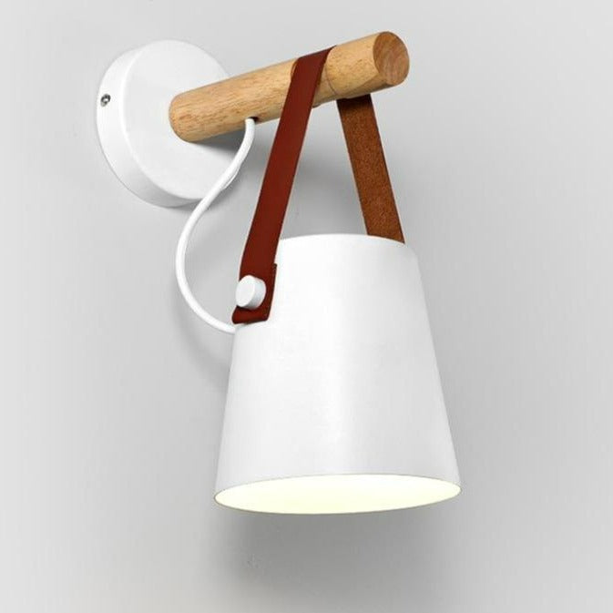 Tre Nordic Henge Vegglampe | Skanto