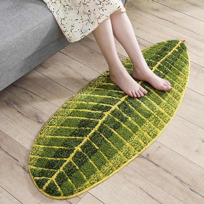 Pure Green Leaf Shape Home Rug | Skanto