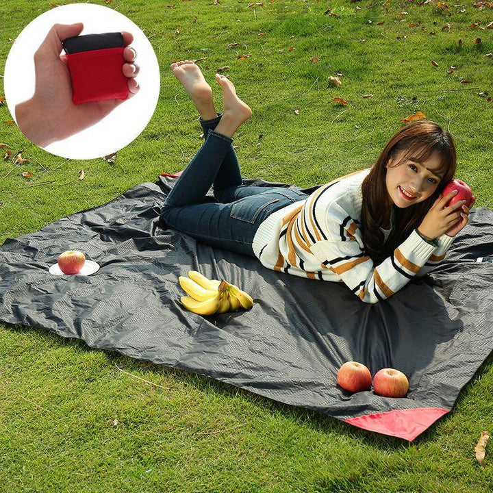Portable Pocket Waterproof Camping Mat | Skanto