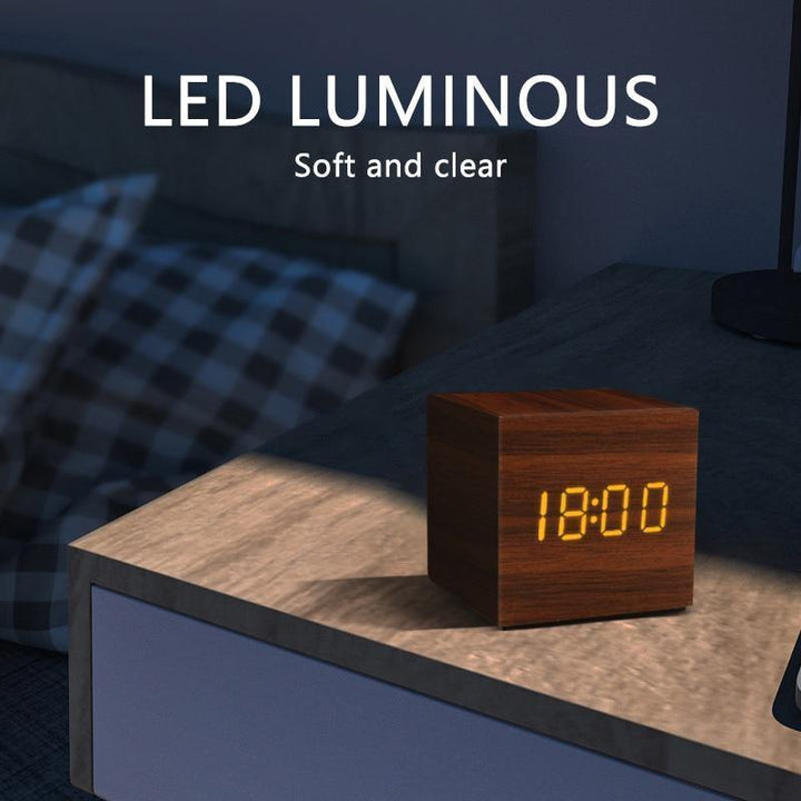 Skanto | LED Vekkerklokke i Tre Kubusform