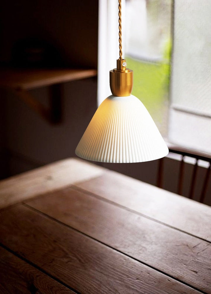 Moderne nordisk keramik-pendellamper