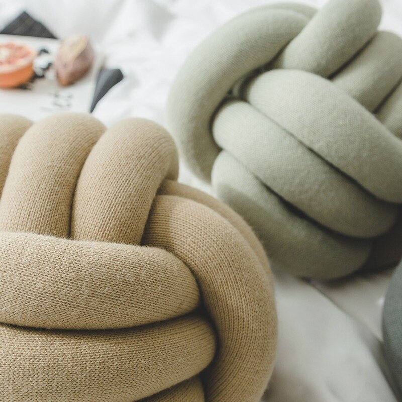 Knot Ball Cushion | Skanto
