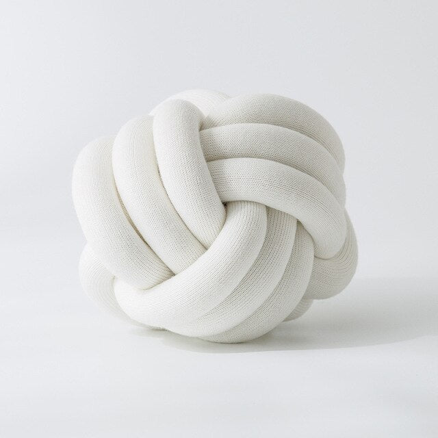 Knot Ball Cushion | Skanto