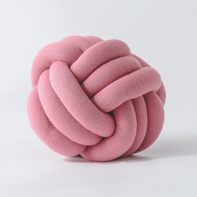 Knot Ball Cushion | Skanto