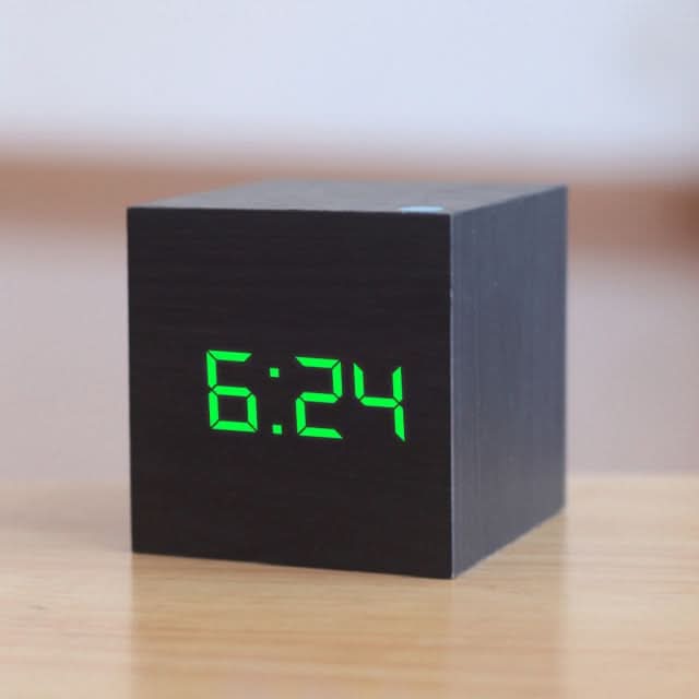Skanto | Digital Firkanth LED Vekkerklokke