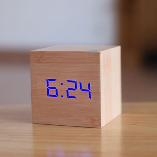 Skanto | Digital Firkanth LED Vekkerklokke
