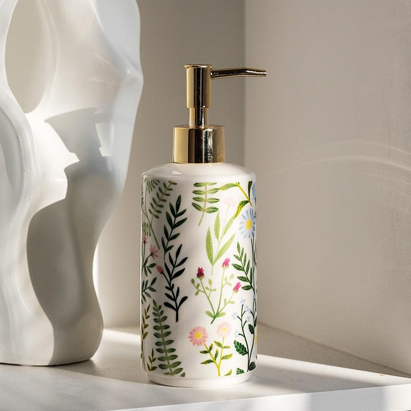 Skanto | Såpedispenser laget av keramik med blomstermotiv